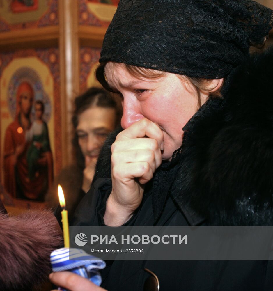 Панихида по 12-летнему Н.Русову, погибшему 27 ноября в результате обстрела в Донецке