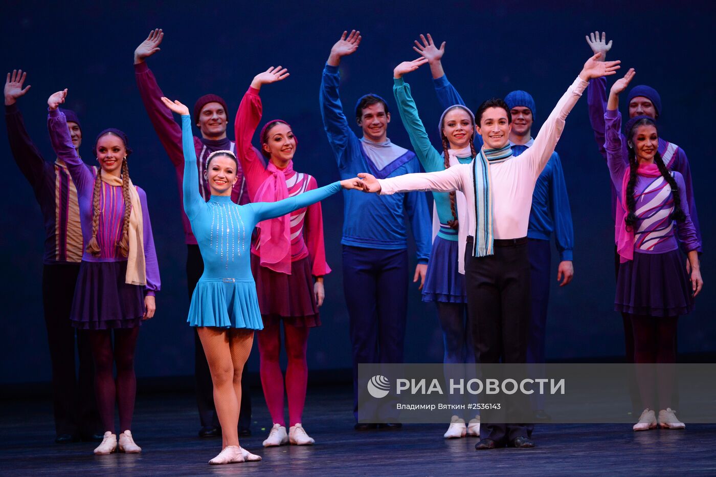 Выступление Ансамбля народного танца имени Игоря Моисеева в Большом театре