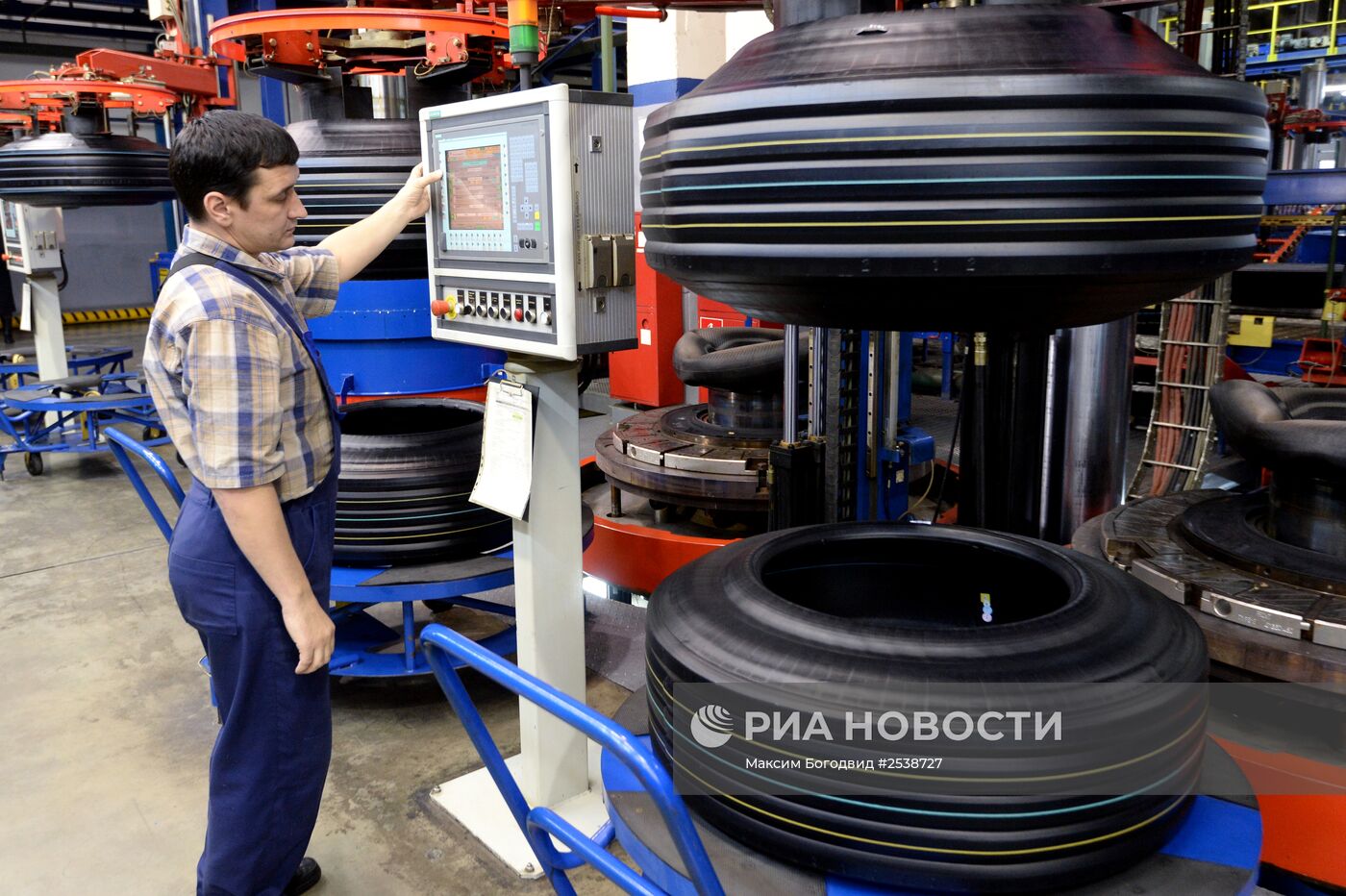 Производство автомобильных шин на заводе "Нижнекамскшина"