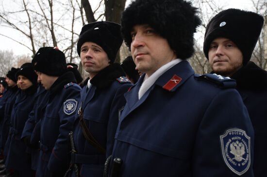 Первое дежурство казачьего патруля в московском парке Кузьминки