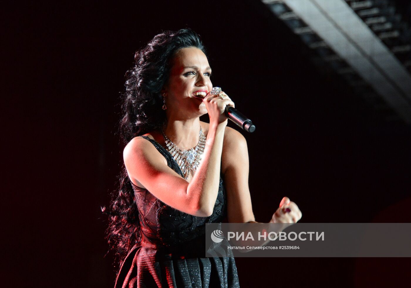 Музыкальный фестиваль "Песня года 2014"