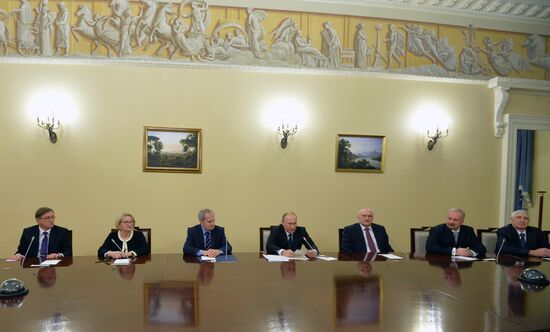 Рабочая поездка В.Путина в Северо-Западный федеральный округ