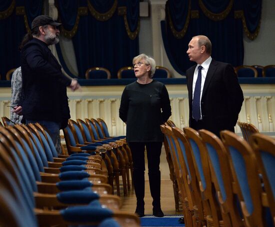 Рабочая поездка В.Путина в Северо-Западный федеральный округ