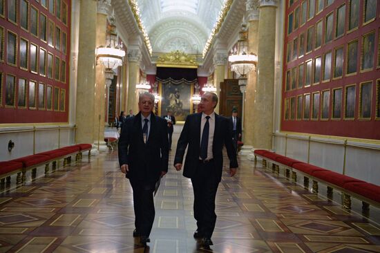 Рабочая поездка В.Путина в Северо-Западный федеральный округ