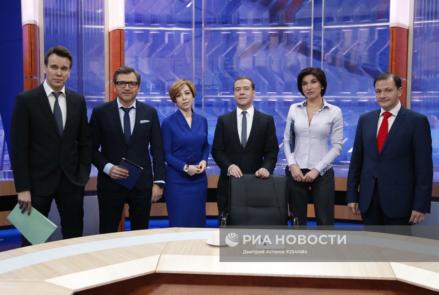 Интервью Д.Медведева российским телеканалам