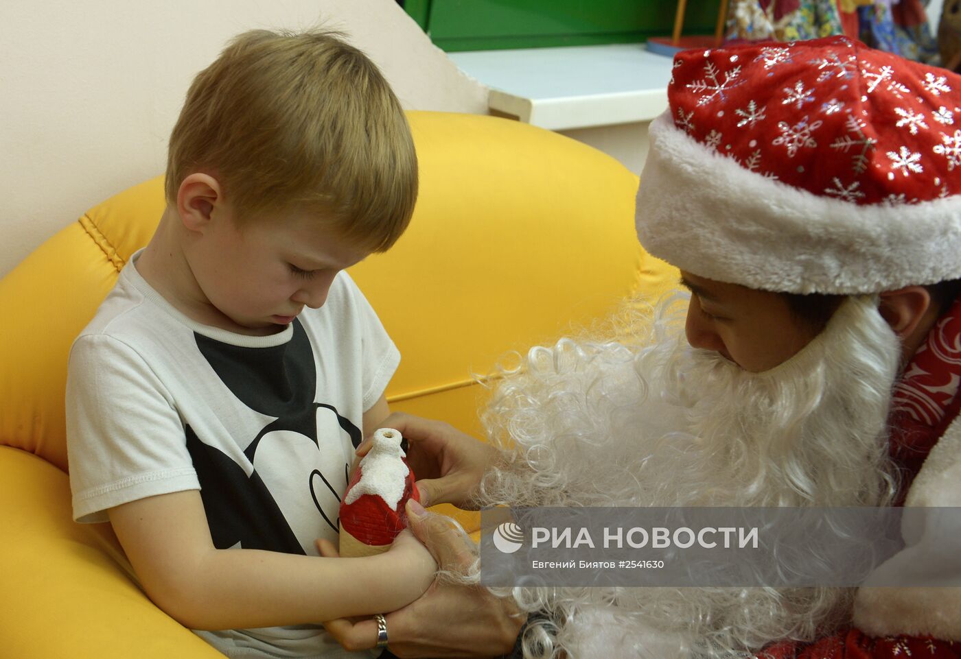 Российский спортсмен Виктор Ан посетил московский детский сад