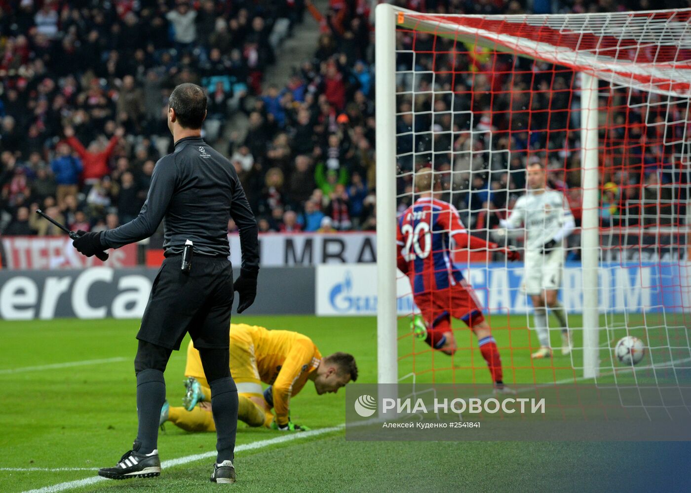 Футбол. Лига чемпионов. Матч "Бавария" - ЦСКА