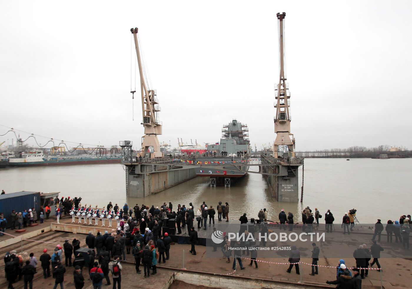 Спуск на воду фрегата "Адмирал флота Касатонов" в Санкт-Петербурге