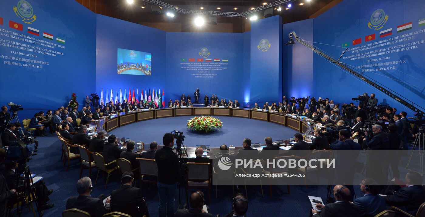Д.Медведев принял участие в заседании совета ШОС