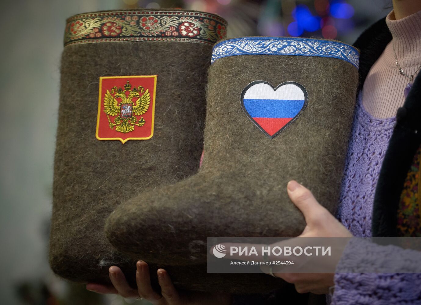 Презентация новой коллекции валенок с патриотической символикой России