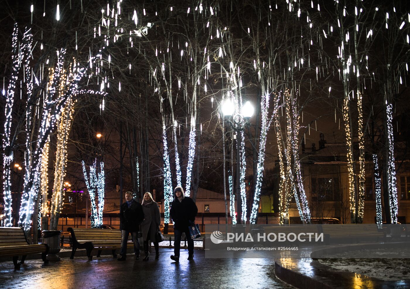 Новогодняя иллюминация в Москве