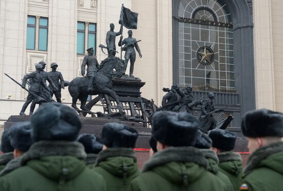 Открытие скульптурной композиции, посвященную памяти героев Первой мировой и Великой Отечественной войн