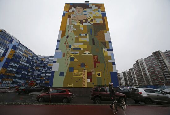 Живопись на стенах домов в Санкт-Петербурге