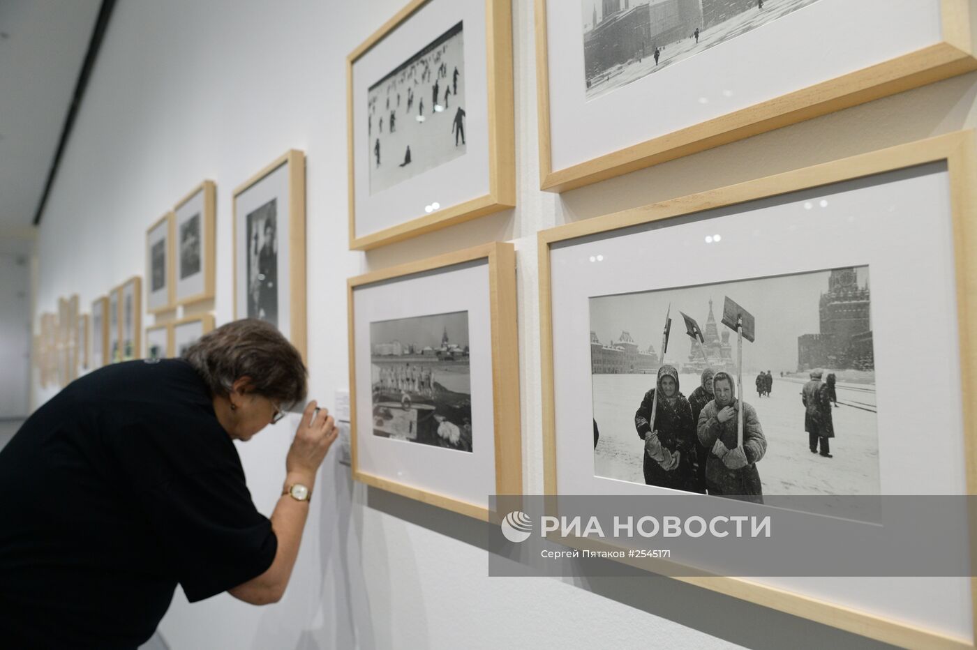 Открытие фотовыставок в Мультимедиа Арт Музее в Москве