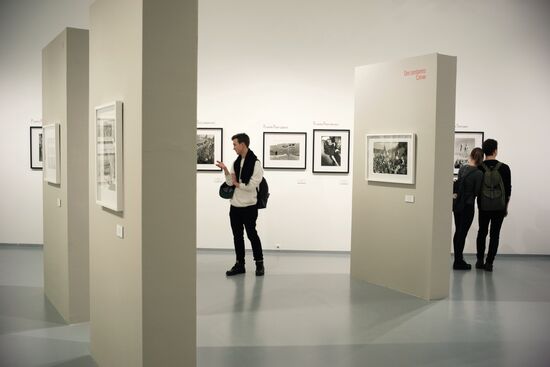 Открытие фотовыставок в Мультимедиа Арт Музее в Москве