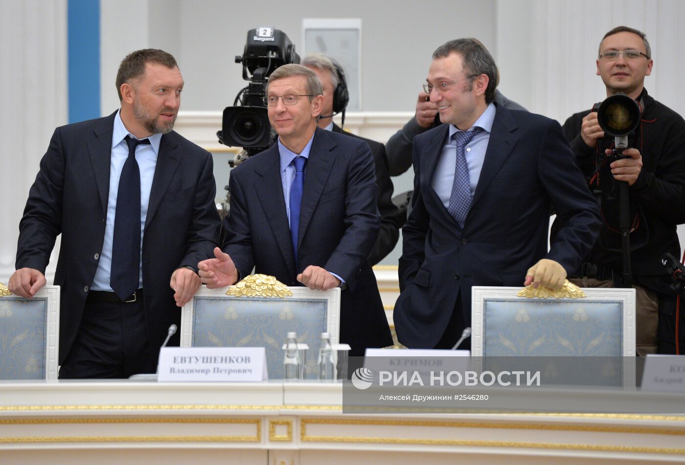 В.Путин провел встречу с представителями деловых кругов