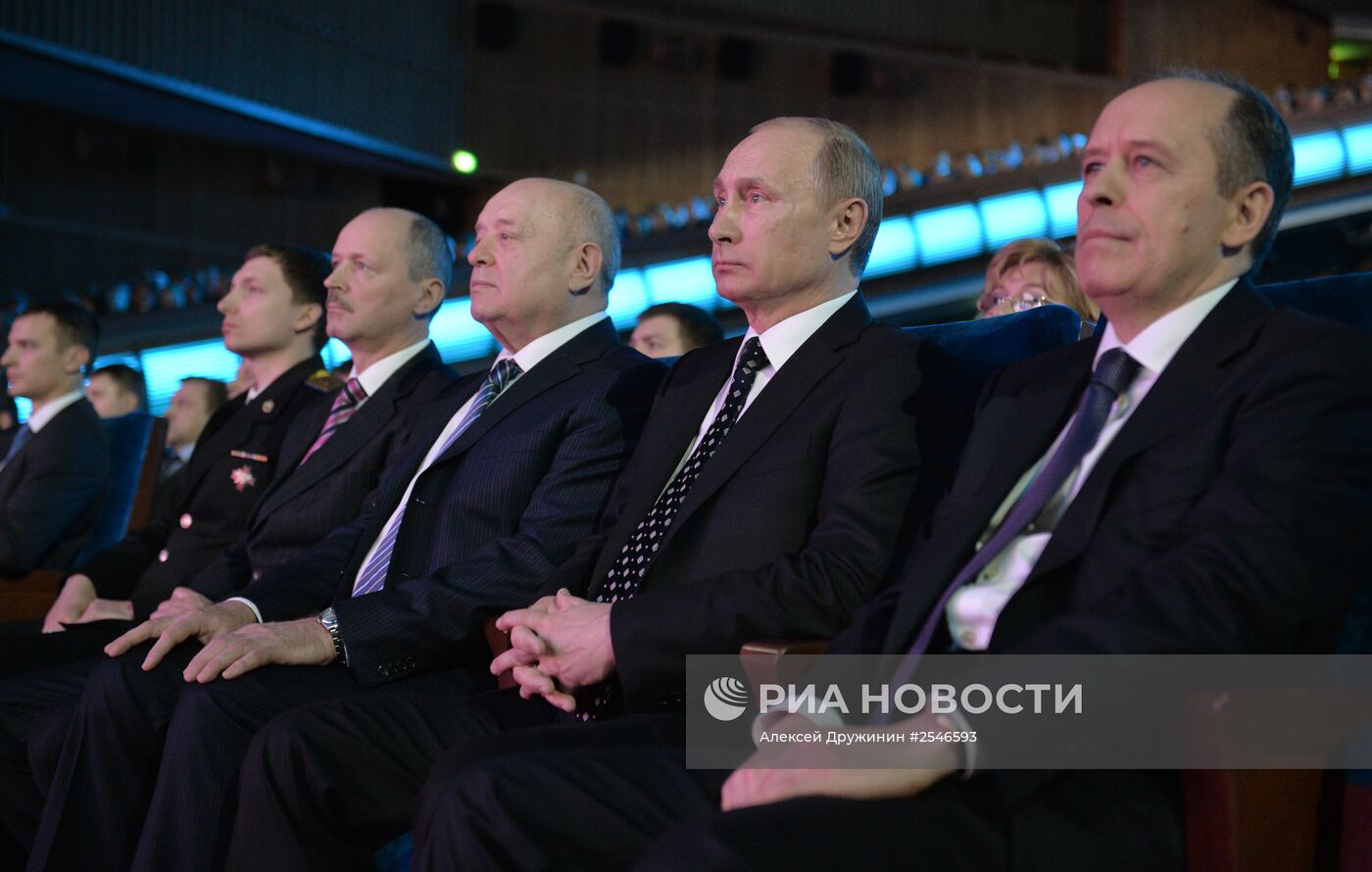 В.Путин выступил на торжественном вечере, посвященном Дню работника органов государственной безопасности