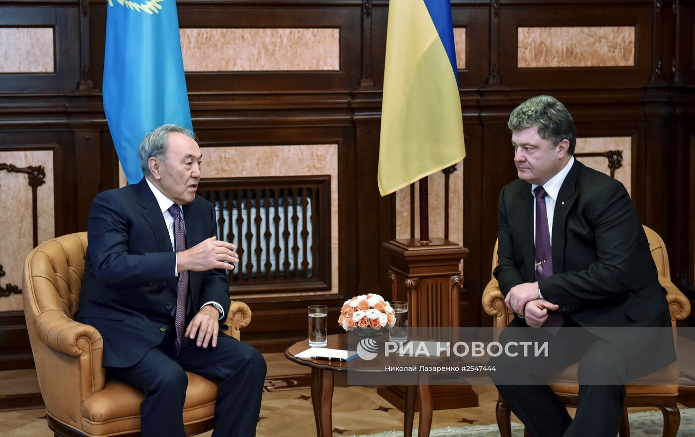 Встреча президента Украины Петра Порошенко и президента Казахстана Нурсултана Назарбаева