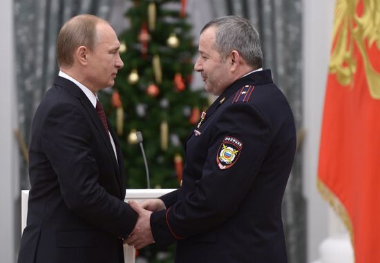 В.Путин вручил в Кремле государственные награды