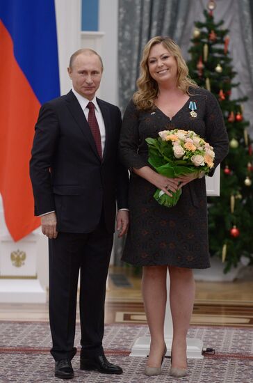 В.Путин вручил в Кремле государственные награды