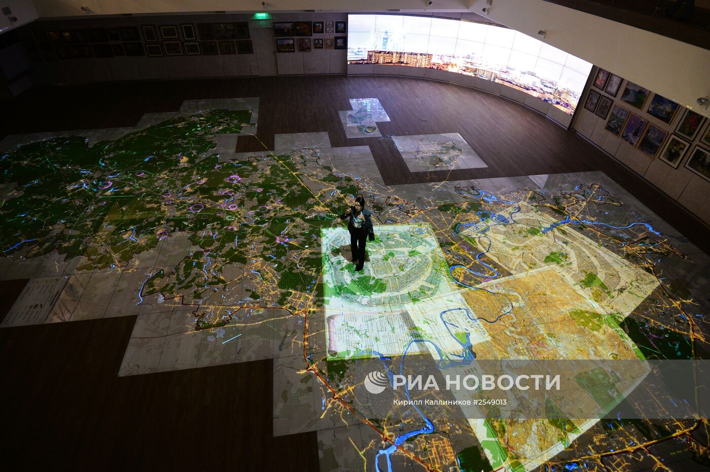 Открытие зала Интерактивной карты Москвы