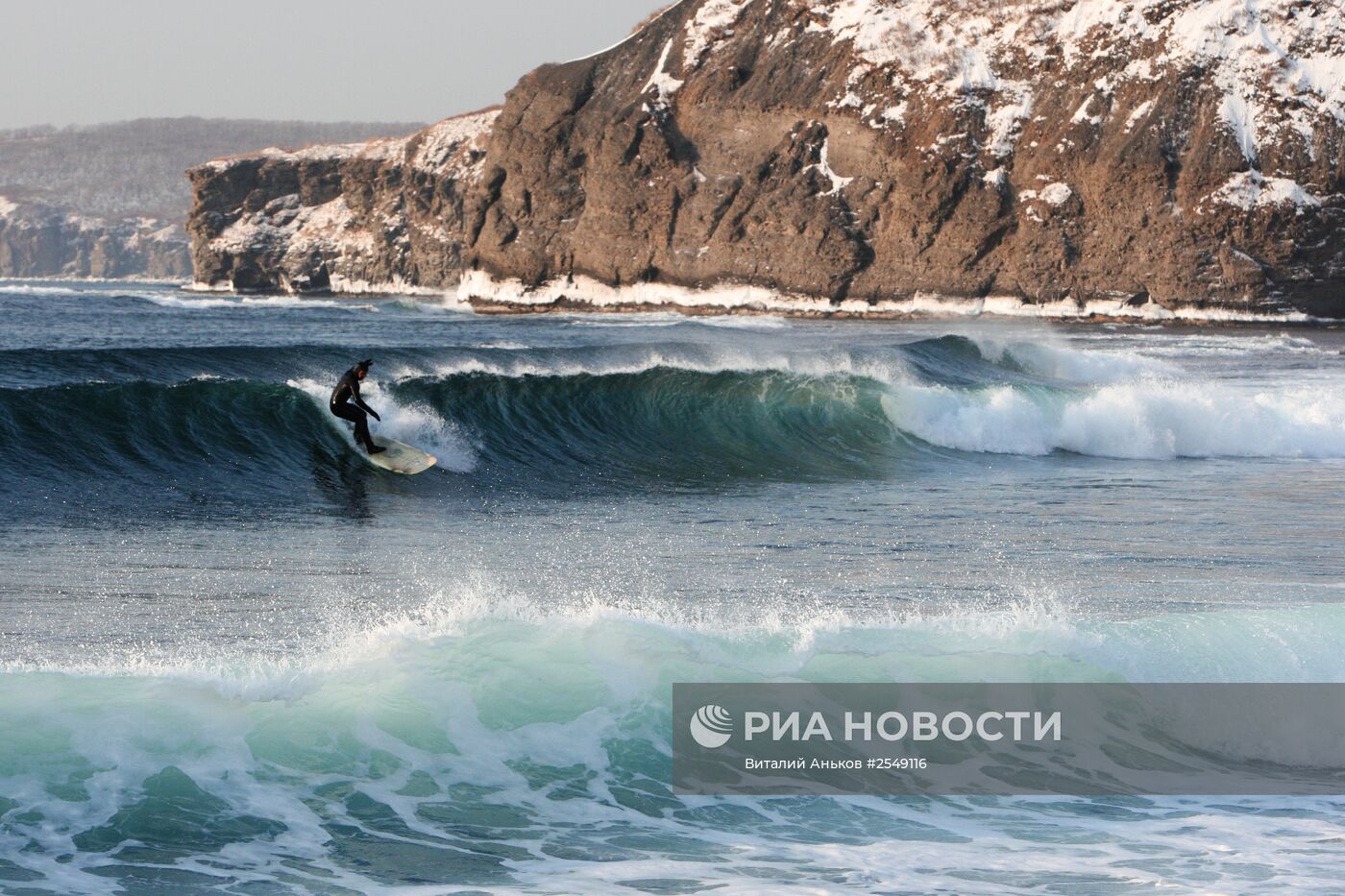 Зимний серфинг на острове Русский