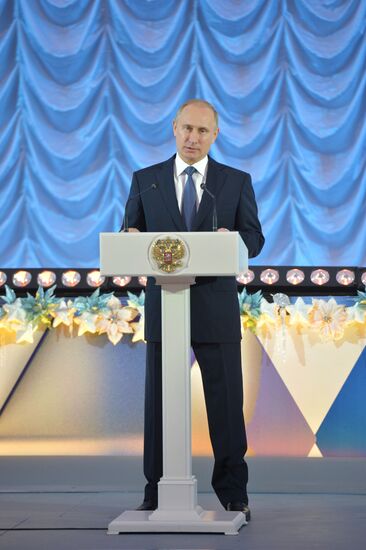 В.Путин на новогоднем приеме в Кремле от имени президента России