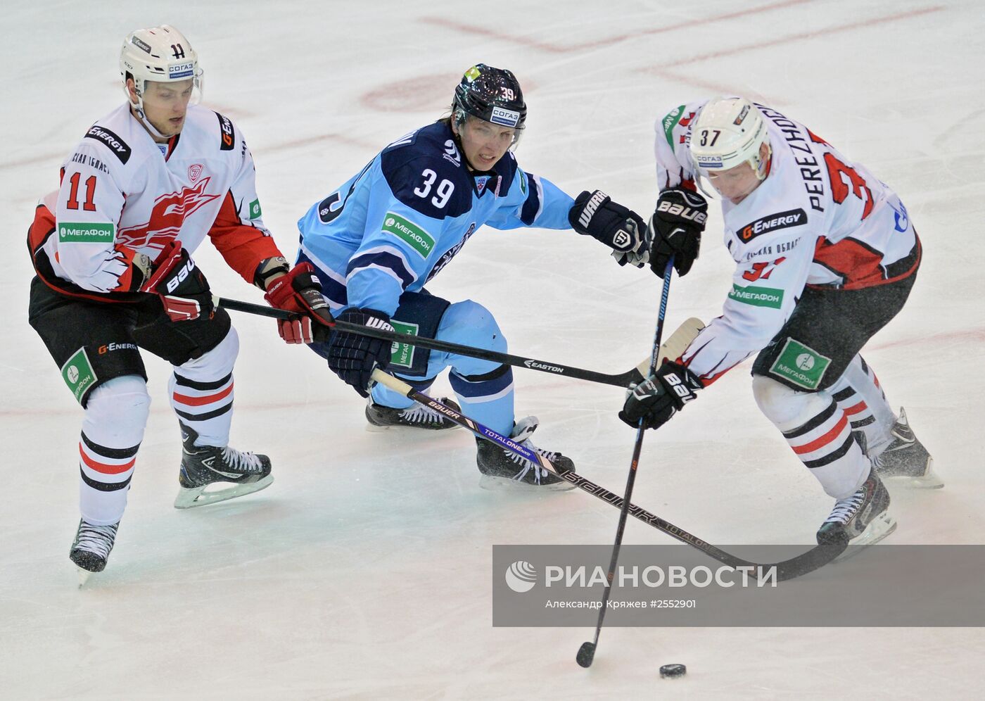Хоккей. КХЛ. Матч "Сибирь" - "Авангард"