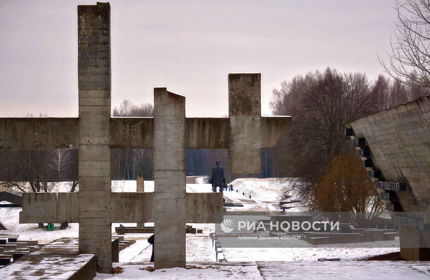 Мемориальный комплекс "Хатынь" в Белоруссии