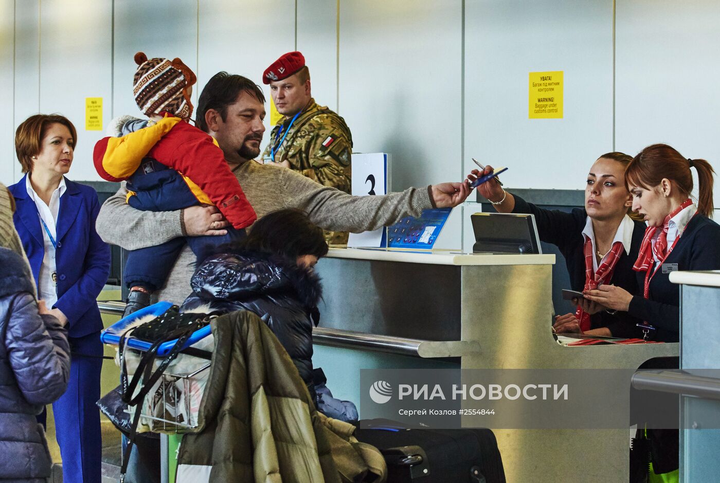 Польша приступила к эвакуации этнических поляков из Донбасса