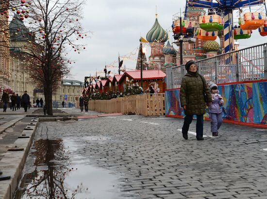 Аномально теплая погода в Москве