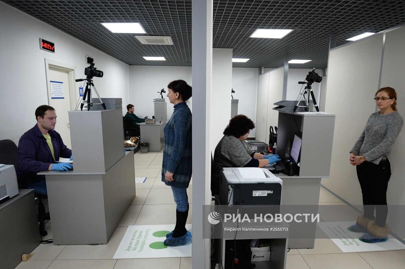 Выдача первых патентов в Едином миграционном центре Московской области