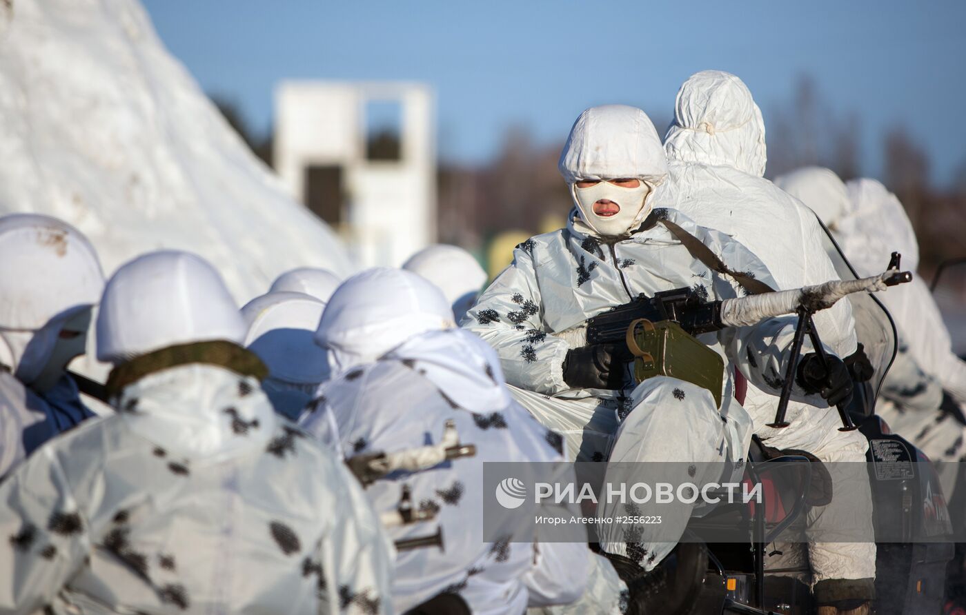 Тренировка курсантов Арктического подразделения ДВВКУ