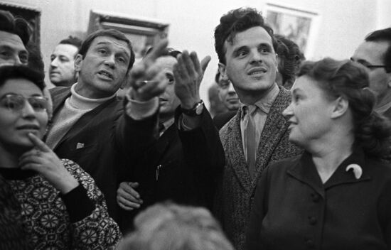 Выставка картин московских художников