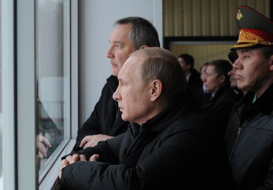 Президент РФ В.Путин посетил центральный научно-исследовательский институт точного машиностроения