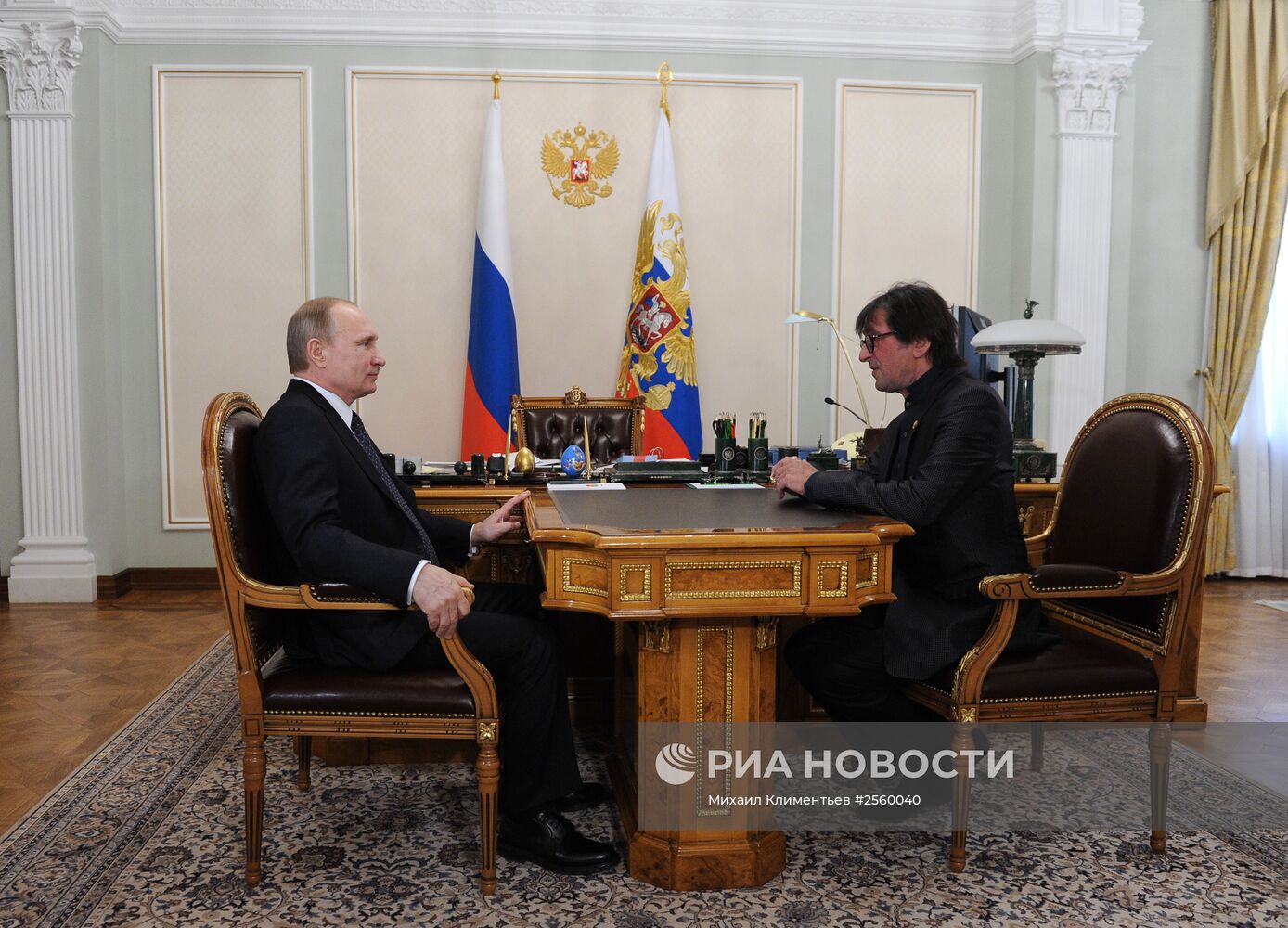 Президент РФ В.Путин провел рабочую встречу с главным дирижером Государственного симфонического оркестра "Новая Россия" Ю.Башметом