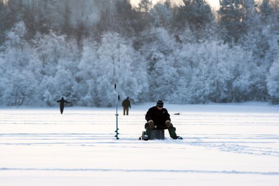 Зимняя рыбалка на Онежском озере