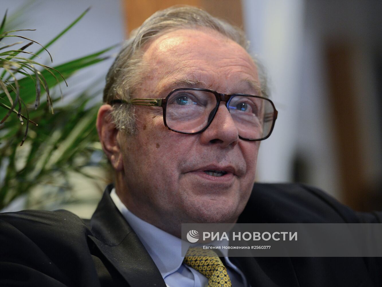 Репетиция комедии "Та еще семейка" режиссера Кшиштофа Занусси