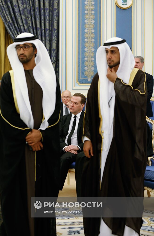 Премьер-министр РФ Дмитрий Медведев принял участие в траурной церемонии в связи с кончиной короля Саудовской Аравии