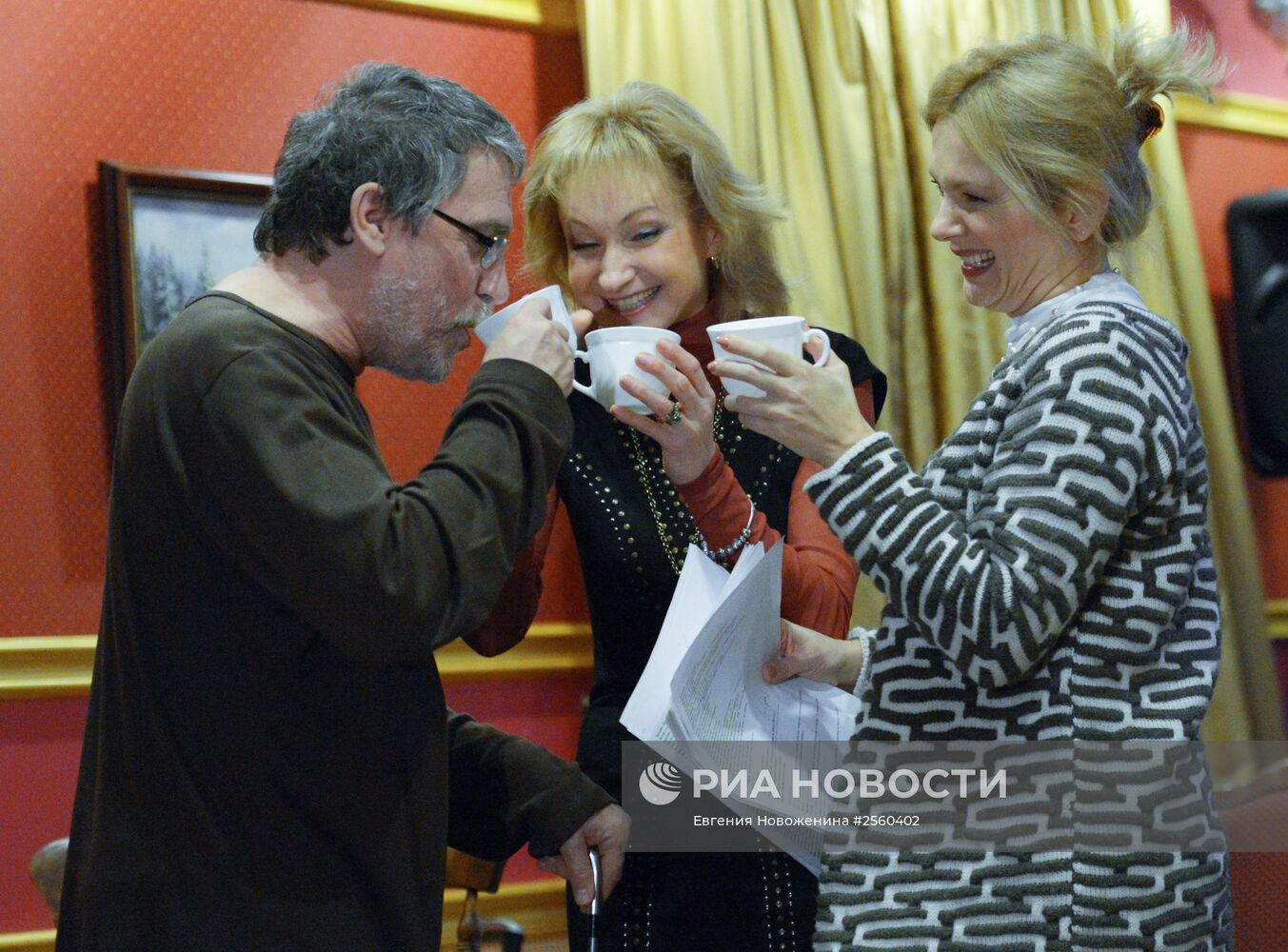 Репетиция
комедии "Та еще семейка" режиссера
Кшиштофа Занусси