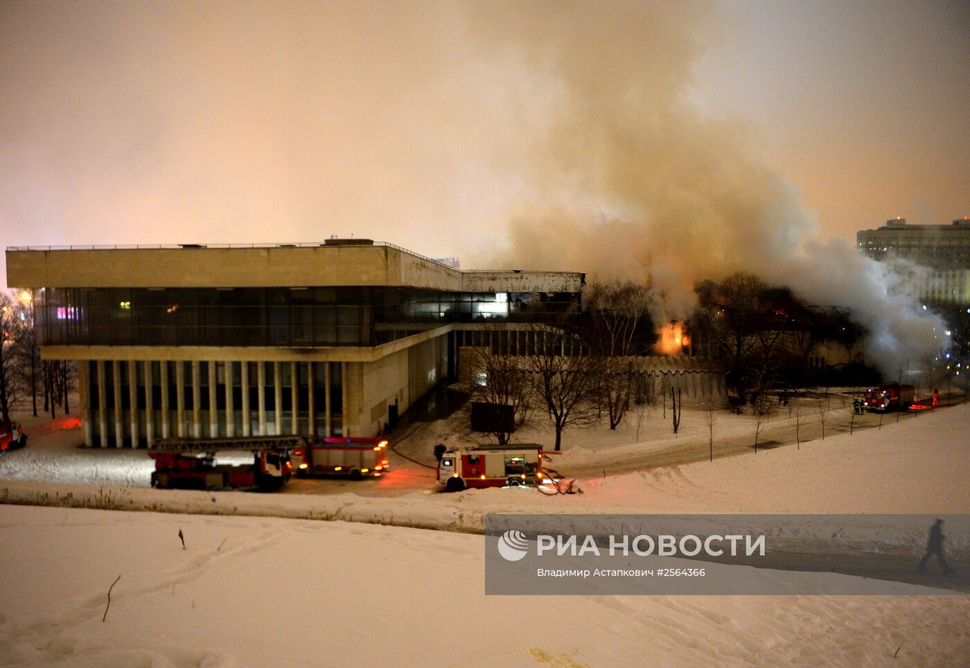 Пожар в библиотеке Института общественных наук в Москве