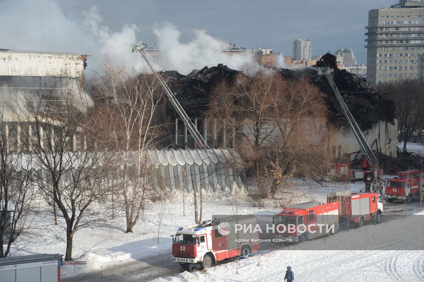 Пожар в библиотеке Института общественных наук в Москве