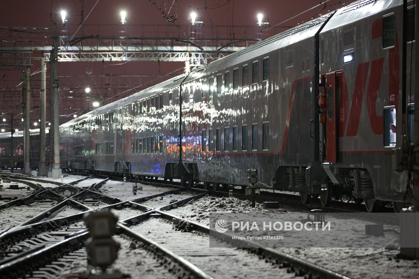 Отправка первого двухэтажного поезда Петербург-Москва