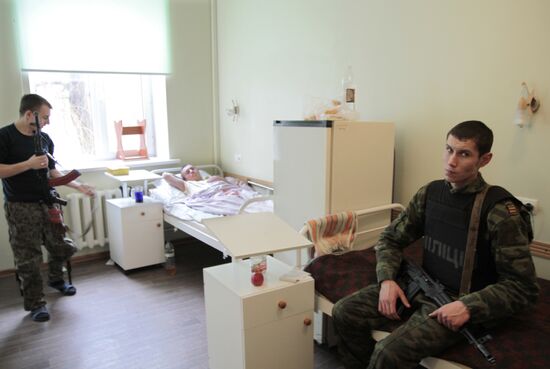 Украинские пленные в Донецке