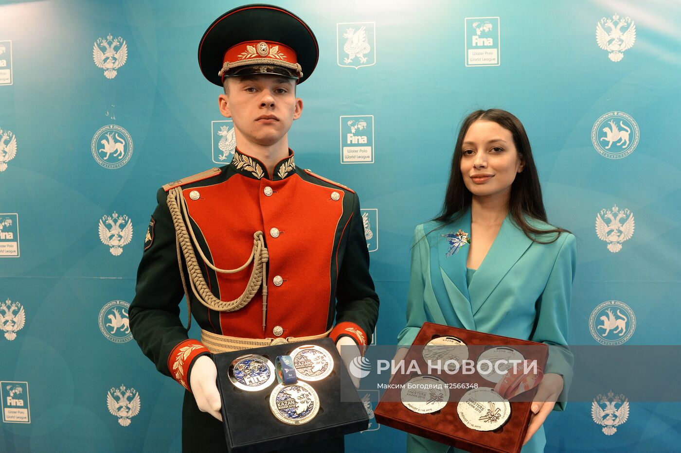 Презентация медалей XVI чемпионата мира по водным видам спорта в Казани