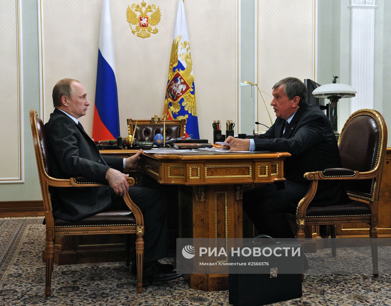 Президент РФ В.Путин встретился с главой "Роснефти" И.Сечиным