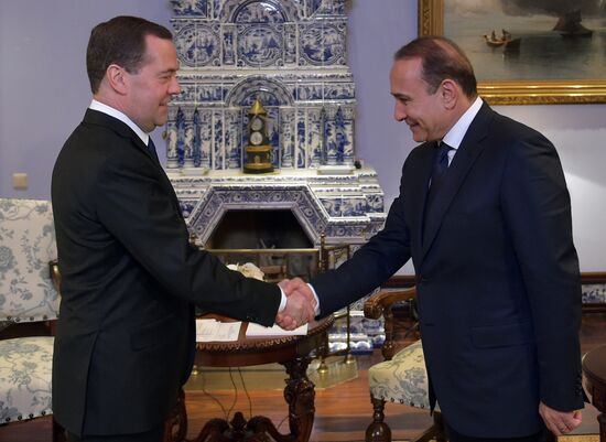 Премьер-министр РФ Д.Медведев встретился с премьер-министром Армении О.Абрямяном