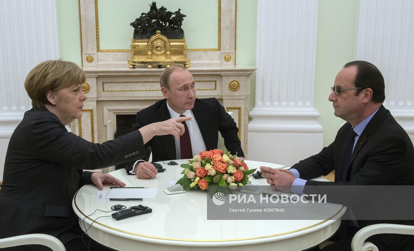 Президент России В.Путин провел рабочую встречу с канцлером ФРГ А.Меркель и президентом Франции Ф.Олландом