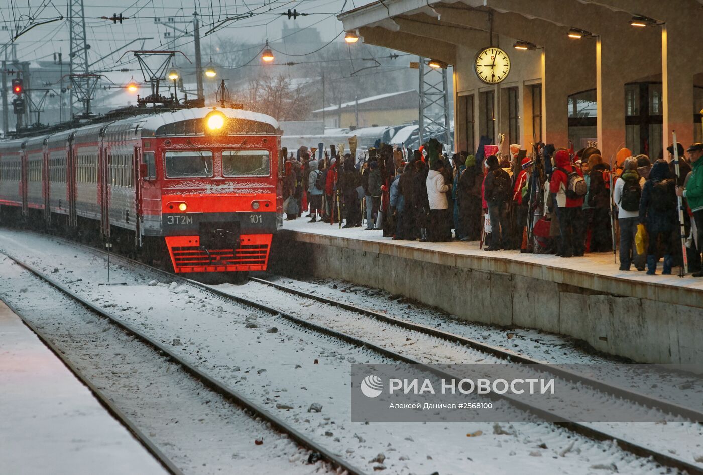 Возобновление движения пригородных поездов в регионах России