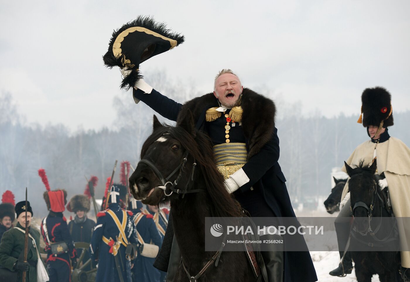 2012 год исторические события. Реконструкция войны 1812. Историческая реконструкция войны 1812. Реконструкция Отечественной войны 1812 года. Исторические реконструкции событий войны 1812 года Малоярославец.